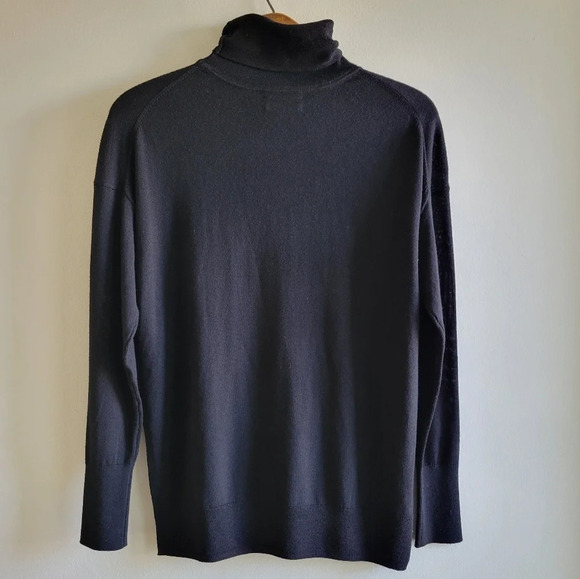 Babaton Lightweight 100% Wool Long Sleeve Turtleneck - XS - Picture 2 of 12